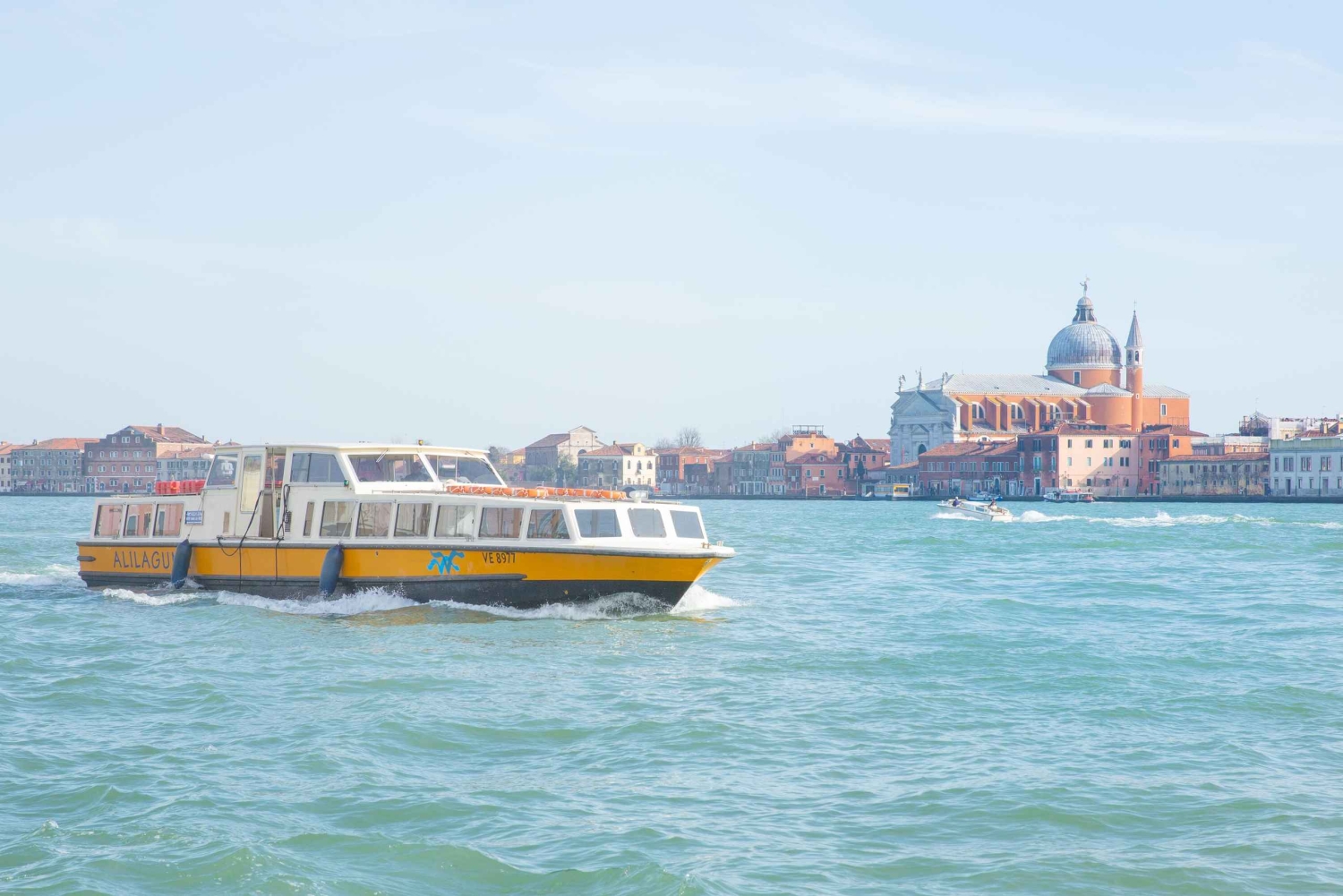 Venice: Alilaguna Blue Line in Venice City Centre