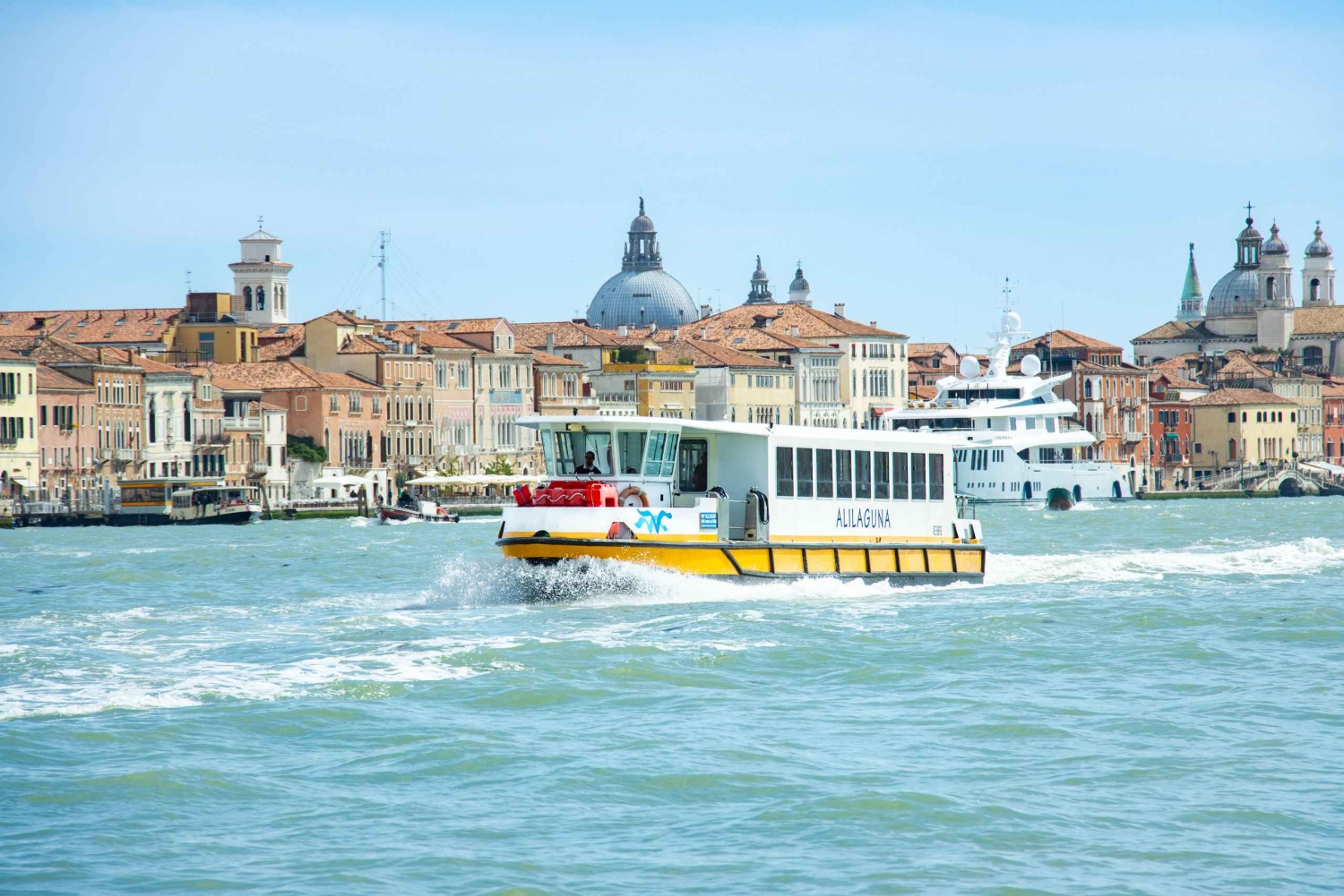 Venice: Alilaguna Blue Line in Venice City Centre