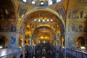 Venice: Basilica and Doge's Palace Tour with Gondola Ride