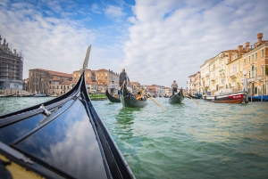 Venetsia: Dogen palatsin kierros gondoliajelulla.