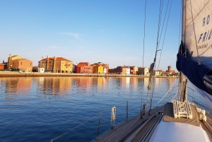 Venedig under sejl: Privat luksustur mellem San Marco, Murano og Burano