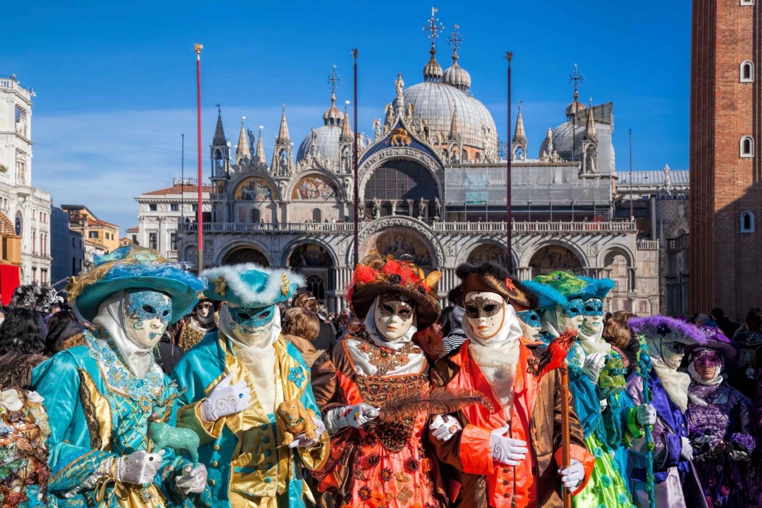 CREATE YOUR CARNIVAL MASK! WORKSHOP IN ATELIER IN VENICE - Venice To See