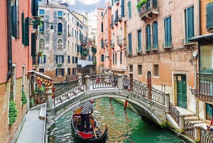 Venice Charm: St. Mark's, Rialto Bridge, and Gondola Ride