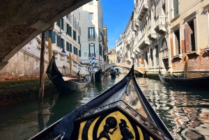 Wenecja: wycieczka piesza po mieście i przejażdżka kultową gondolą