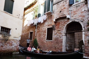 Wenecja: wycieczka piesza po mieście i przejażdżka kultową gondolą