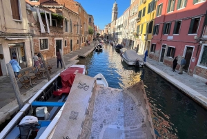 Venice City Escape: 'Hunting for L'Omo dal Capelon'