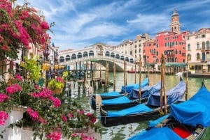 Venice: City Highlights Walking Tour with Optional Gondola