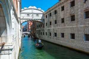 Venice: City Pass with 30+ Attractions, St. Mark's & Gondola