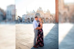 Venice: City Portrait Session with Professional Photographer