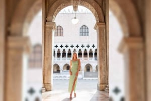 Venice: City Portrait Session with Professional Photographer