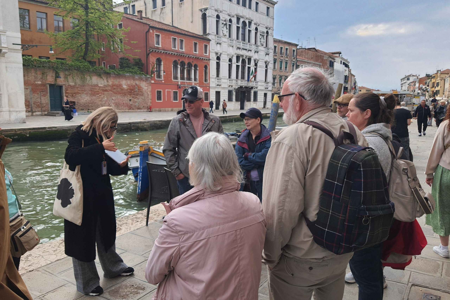 Venice: City Wonders Group Walking Tour with a Guide