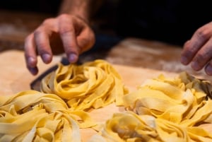 ヴェネツィア：シェフFrancescoによる料理教室と生演奏をお楽しみください
