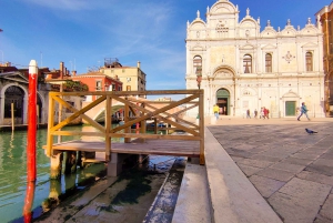 Venice: Crafts and Legends Walking Tour