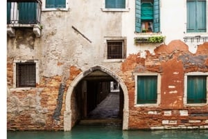 Venice: Crimes, Legends and Mysteries Tour at Sunset