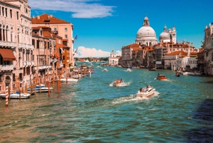 Venice: Discover the most Photogenic spots with a Local
