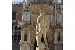 Venice : Discover Venice on hidden Gems Guided Walking Tour