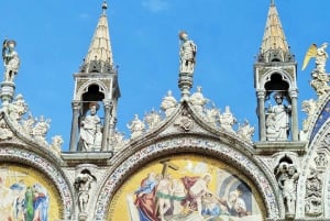 Venice: Doge's Palace and Basilica Tour with Gondola Ride