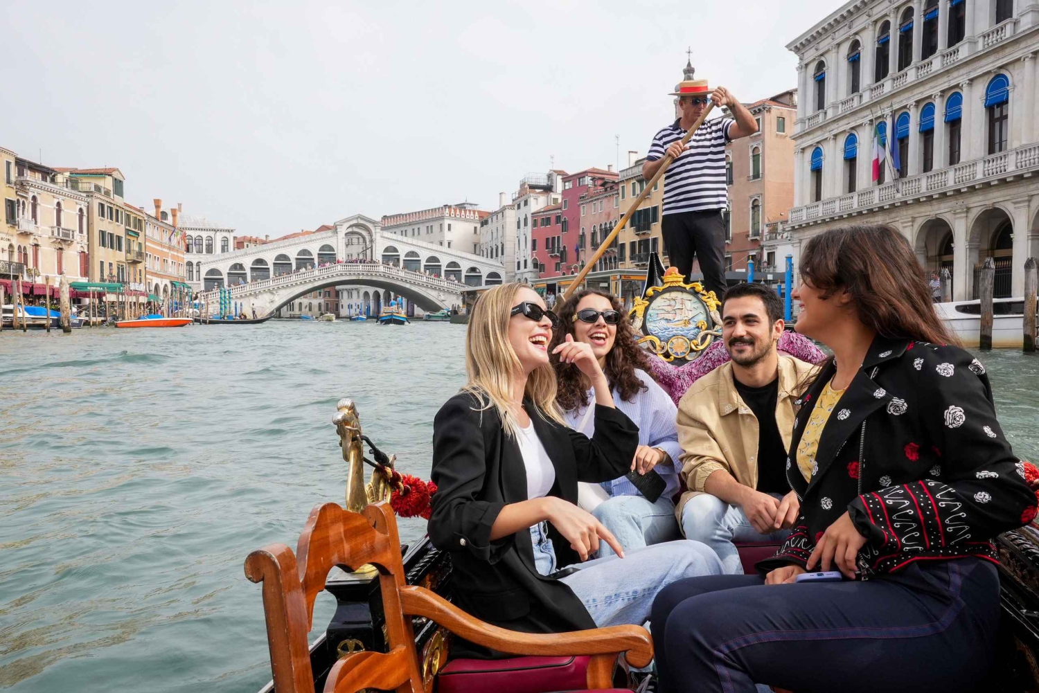 Venedig: Tur til Dogepaladset og Markuspladsen med gondoltur