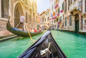 Venice: Doge's Palace Guided Tour with Gondola Ride