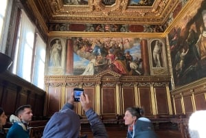 Venise : Visite guidée du Palais des Doges avec promenade en gondole en option