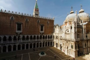 Venice: Doges Palace, Prison, and Secret Passageways Tour