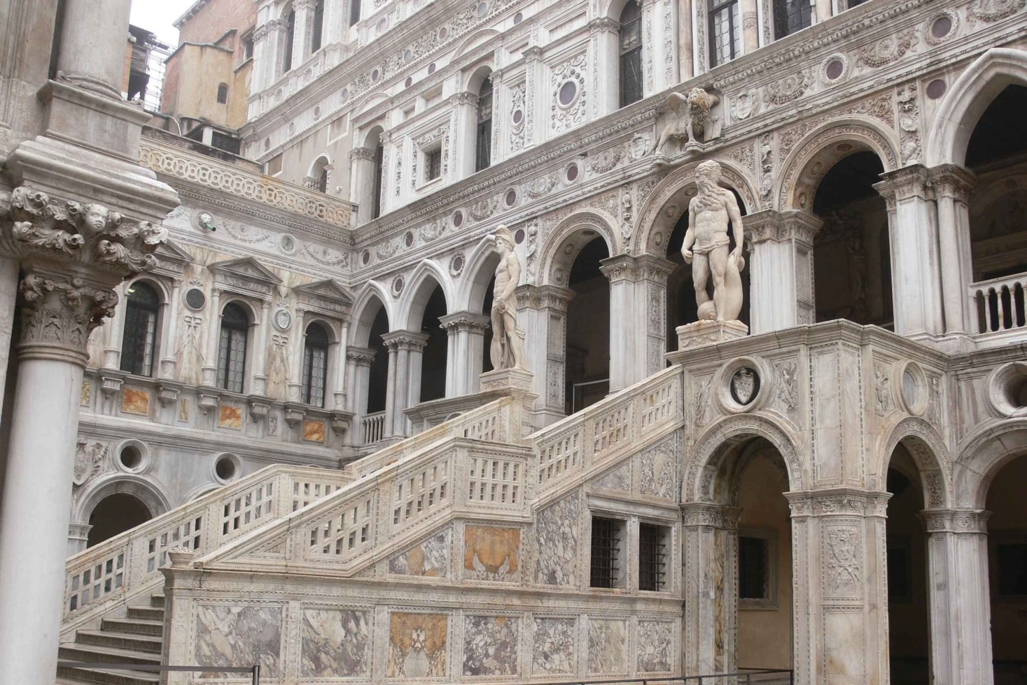 Venedig: Dogenpalast – Führung ohne Anstehen