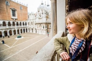 Venice: Doge's Palace Skip-the-Line Tour with Prisons