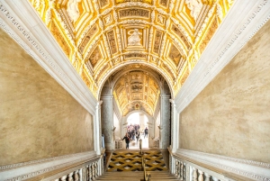 Venise : Palais des Doges : coupe-file avec les prisons