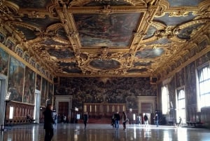 Explore Doge's Palace: Golden Staircase, Bridge, Prisons