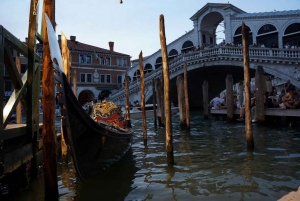 Venice: Eat Like a Local Food Tour with Wine & Spritz