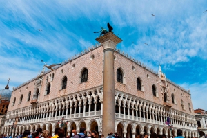 Venice Gondola ride and Skip the line Doge's Palace Tour