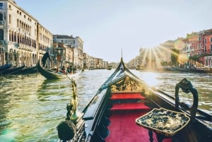 Venice: Gondola Ride and Skip the Line Doge's Palace Tour