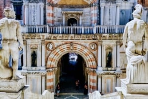 Venice: Gondola Ride and Skip the Line Doge's Palace Tour