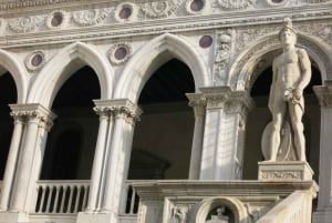Venice: Gondola Ride & Doge's Palace Guided Tour