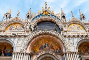 Venezia: Tour di un giorno intero con Gondola, Palazzo Ducale e Basilica