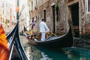 Venise : Promenade en gondole sur le Grand Canal avec application commentée