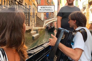 Venice: Grand Canal Private Gondola Ride and Serenade