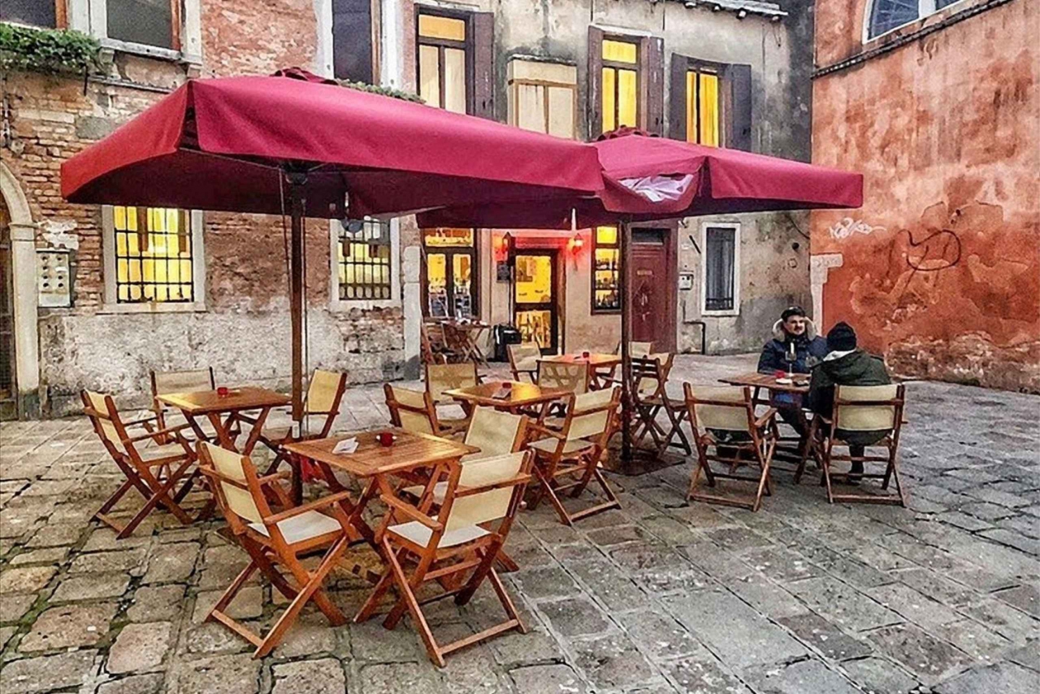 Venice: Guided Bar Hopping and Food Tour with Tasting