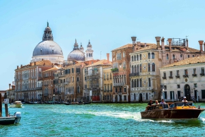 Venecia: tour guiado en barco a Murano y soplado de vidrio