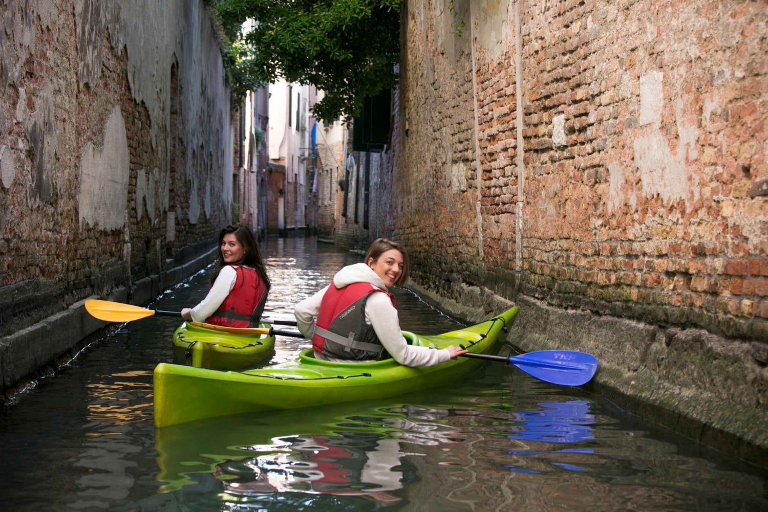 Venice: Guided Canal Kayak Tour at Day, Night, or Sunset