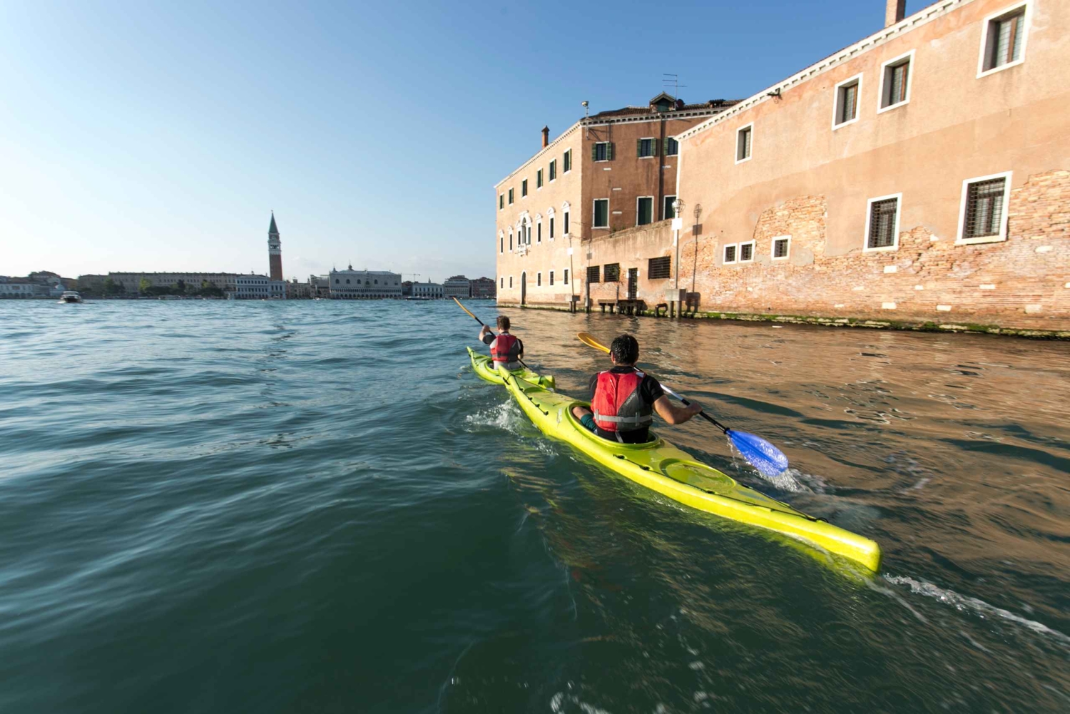 Venice: Guided Canal Kayak Tour at Day, Night, or Sunset