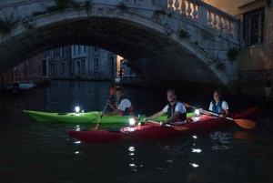 Venice: Guided Canal Kayak Tour at Day, Night, or Sunset