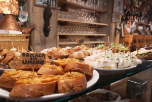 Venice: Street Food Tour Cicchetti & Spritz with Local Guide