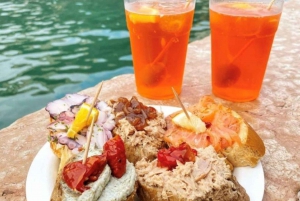 Venice: Street Food Tour Cicchetti & Spritz with Local Guide