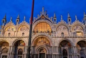 Venice: Guided Night Walking Tour & Saint Mark's Basilica