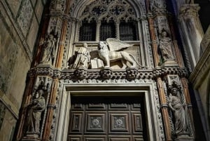 Venice: Guided Night Walking Tour & Saint Mark's Basilica