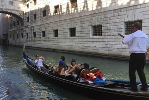 I tesori nascosti di Venezia: Passeggiata e giro in gondola