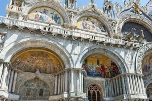 Venice: St. Mark's Basilica & Doge's Palace Tour with Ticket