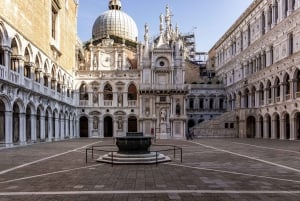 Venice: St. Mark's Basilica & Doge's Palace Tour with Ticket