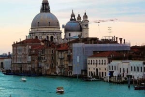 Venice: Highlights and Hidden Gems Guided Walking Tour